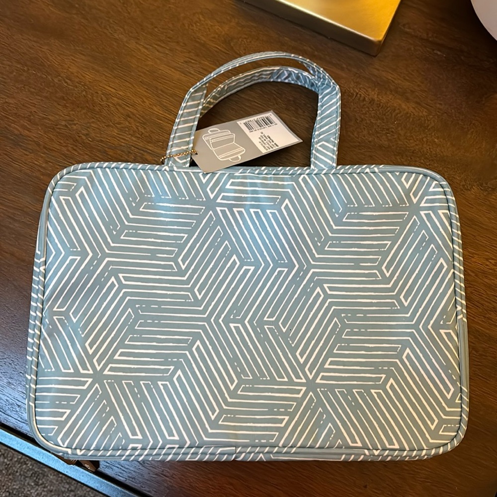 New With Tags Sonia Kashuk Make Up/Weekender Bag
